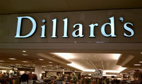 dillard's 800 number.